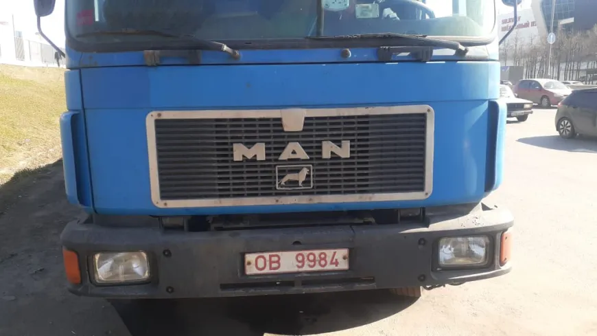 Не снимается с ручника Man
